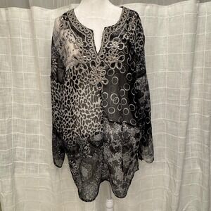 Maggie Barnes Womens 1X Black White Animal Print Sheer Tunic